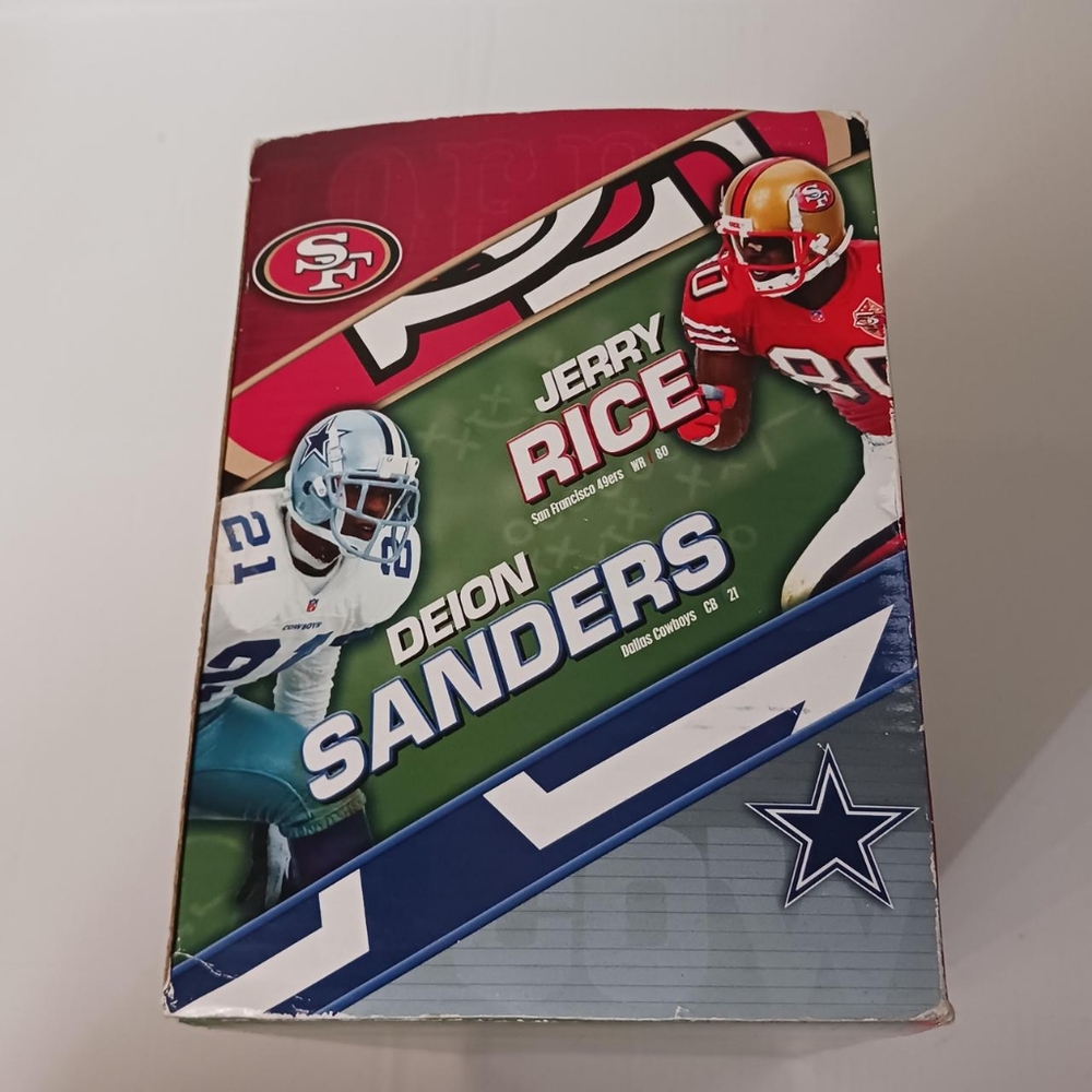 McFarlane NFL Deluxe NFL Two-Pack Deion Sanders VS Jerry Rice Action Figure Set - Picture 7 of 7